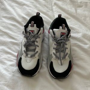 FILA shoes - no longer sold - worn once/great condition - size 8